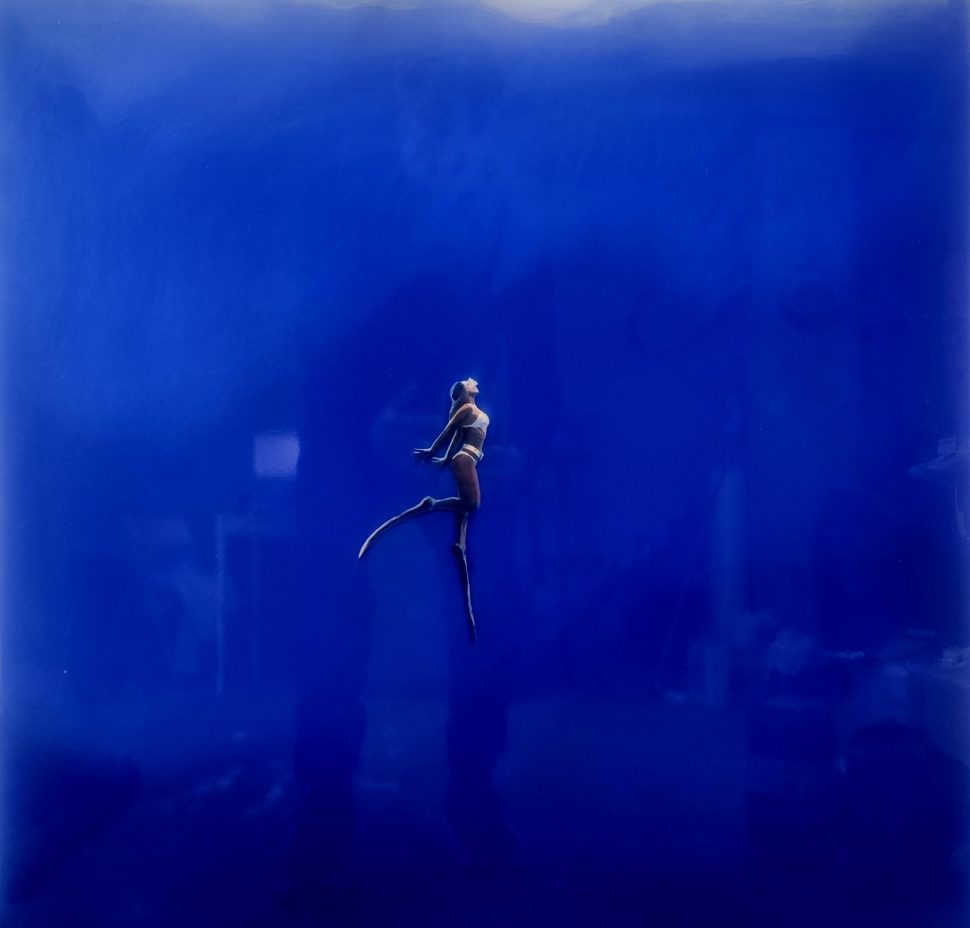 Blue X 70x70cm Acrílico y resinas sobre tabla