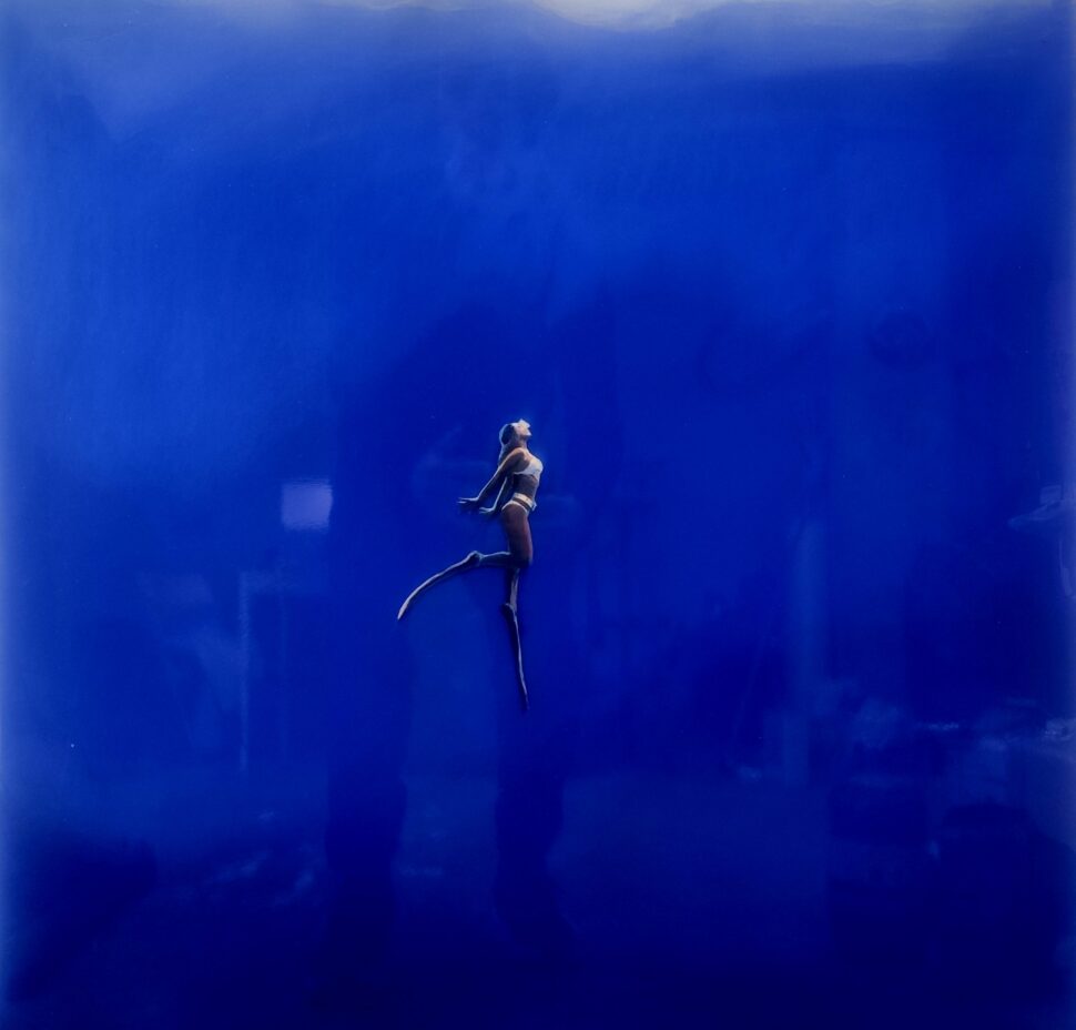 Blue X 70x70cm Acrílico y resinas sobre tabla